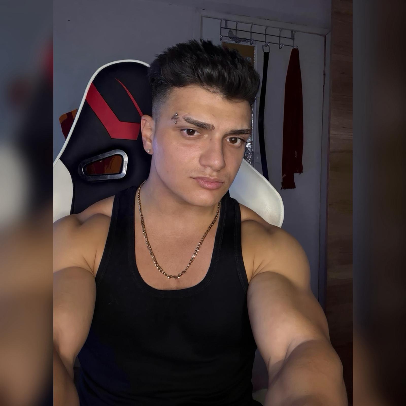 Ege Azaklı
