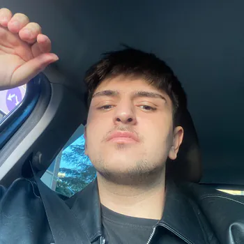 Murat Sarıgül isimli yayıncıya destek gönderebilirsiniz.
